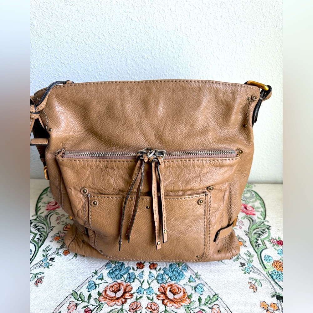 Chloe Tan Leather Shoulder Bag